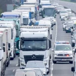 Hromadná nehoda na diaľnici pri Senci, vzniká kolóna