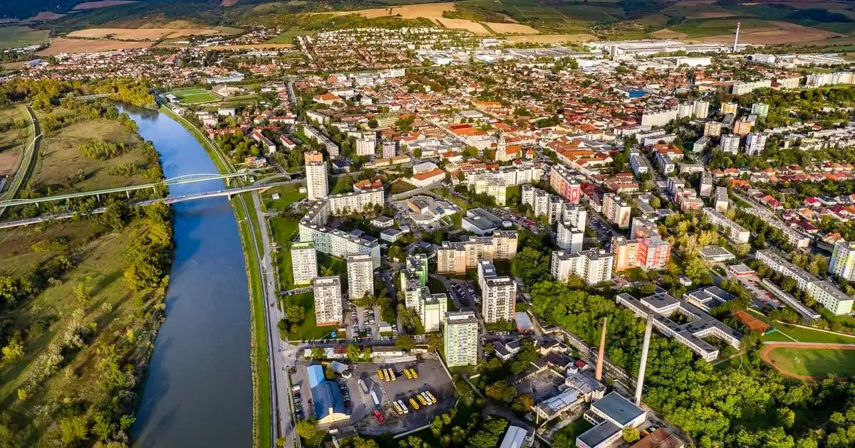 Pohorel medzi okresnými mestami, skončil predposledný. Okolité obce tiež nič