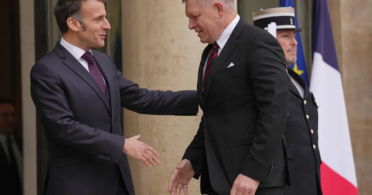 Prečo Paríž blokuje sankcie so Slovenskom? Pre väznených Francúzov