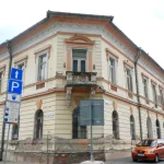 Roky známy ako Dom politických strán, posledný pavlačový dom v meste ožíva